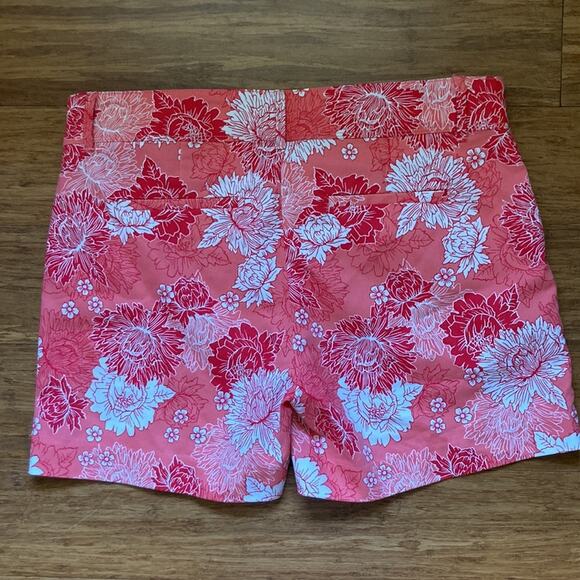 Isaac Mizrahi Coral/Red Floral Shorts, Size 10 - Picture 4 of 8